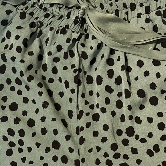Listicle Green and Black Paper Bag Pants in Dalmatian Print Size Small - Picture 5 of 9